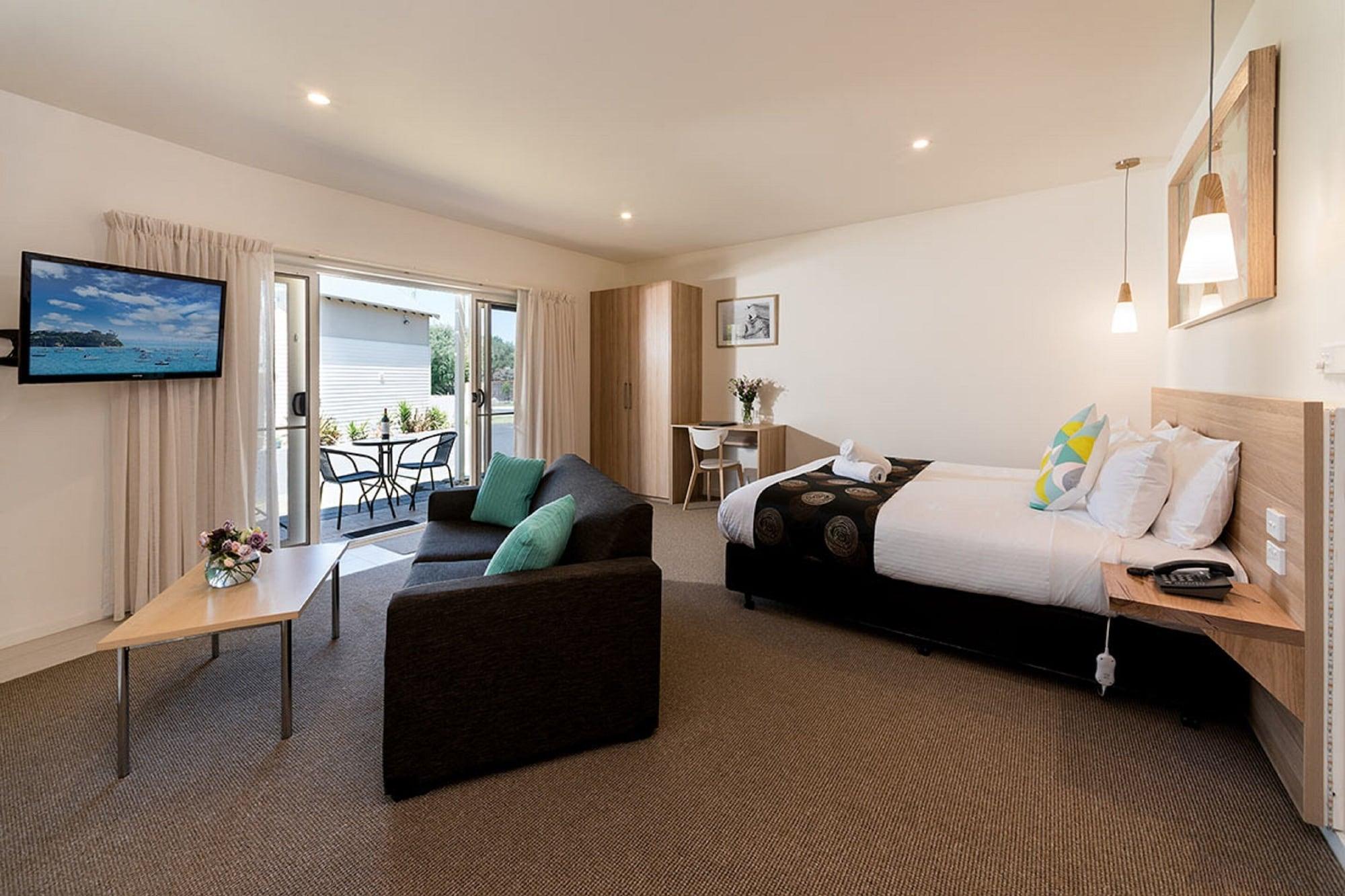 Boathouse Resort Studios And Suites Blairgowrie Bagian luar foto