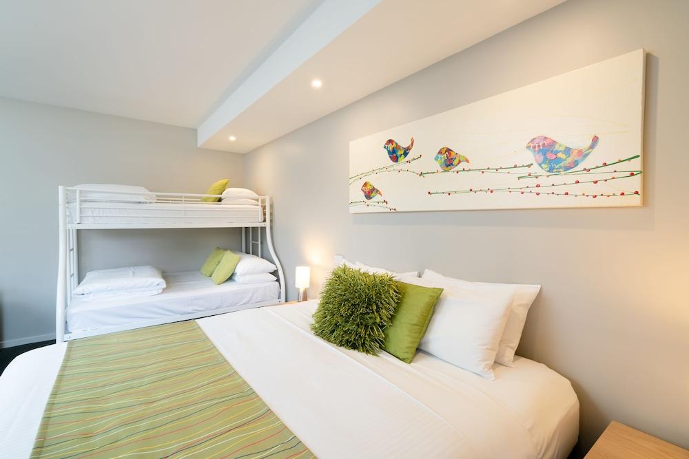 Boathouse Resort Studios And Suites Blairgowrie Bagian luar foto