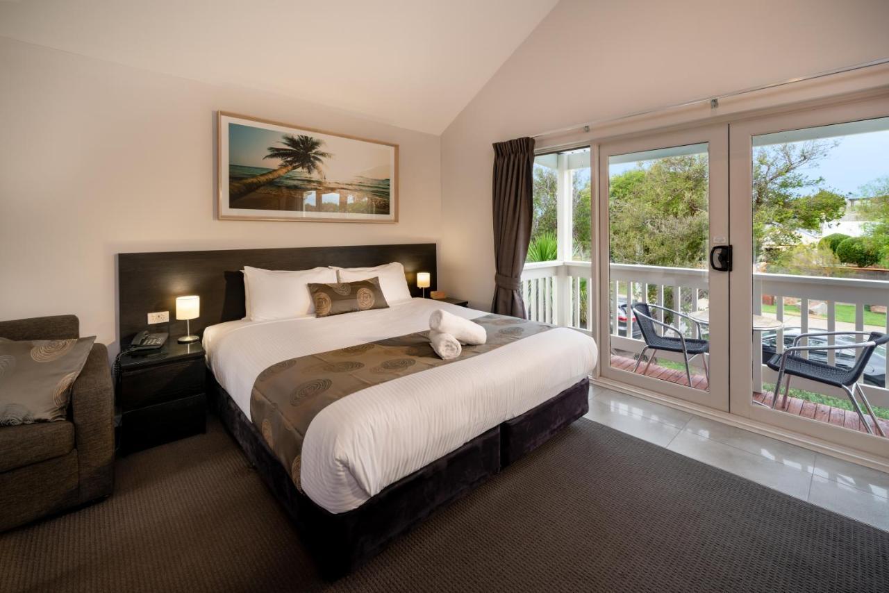 Boathouse Resort Studios And Suites Blairgowrie Bagian luar foto