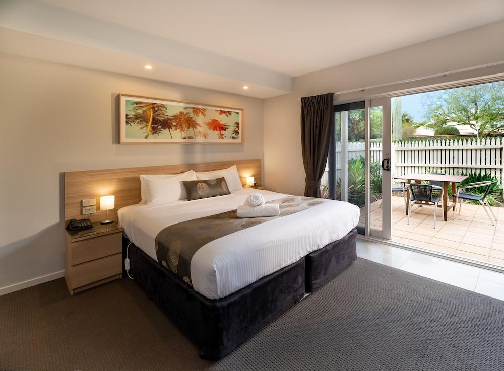 Boathouse Resort Studios And Suites Blairgowrie Bagian luar foto