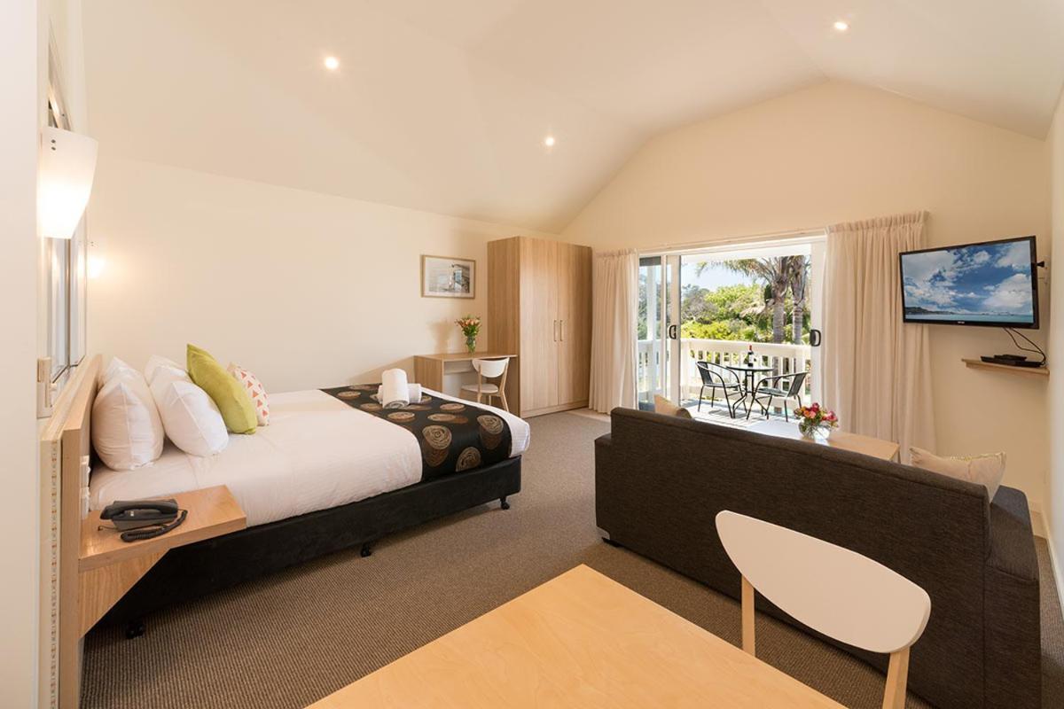 Boathouse Resort Studios And Suites Blairgowrie Bagian luar foto