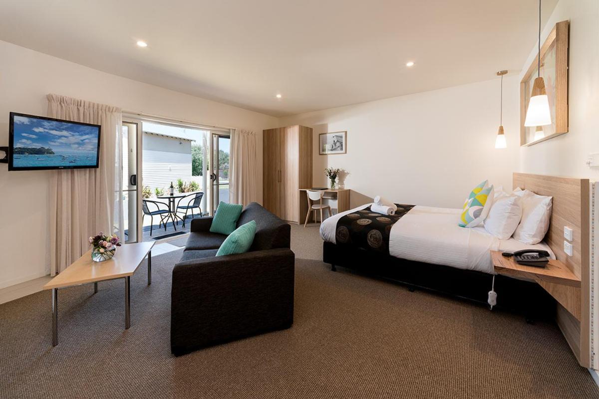 Boathouse Resort Studios And Suites Blairgowrie Bagian luar foto