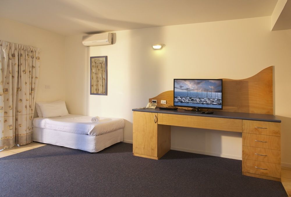 Boathouse Resort Studios And Suites Blairgowrie Bagian luar foto