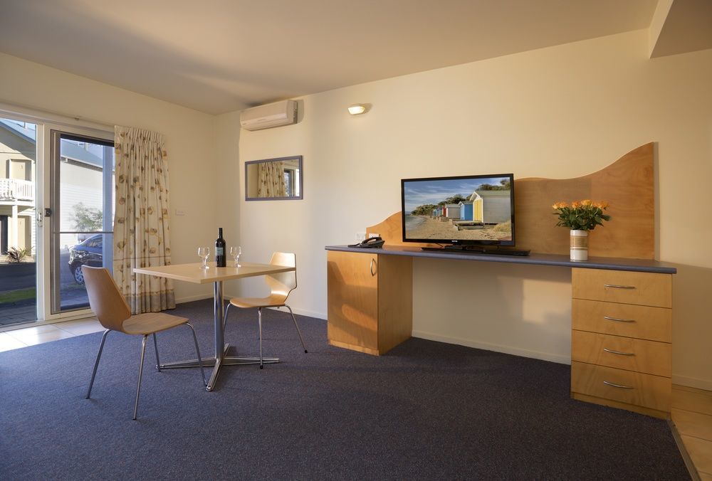 Boathouse Resort Studios And Suites Blairgowrie Bagian luar foto